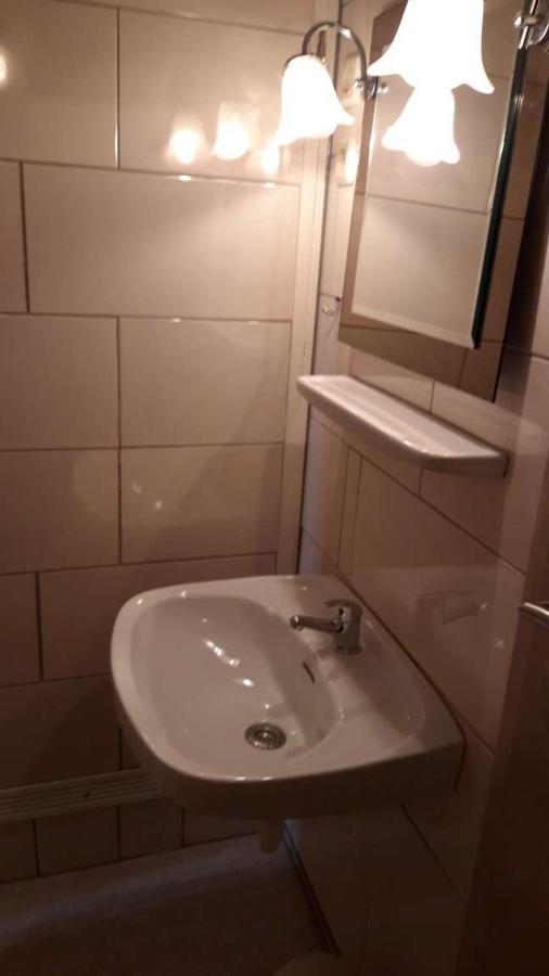 Hotel " Art Ddr" Eig Bad Dir Im Zim, 3 Og, Treppensteigen Kein Fruehhstueck Keine Kueche Nur Uebernachtung Parkpl, Wifi, Blankenb Blankenburg  Zewnętrze zdjęcie