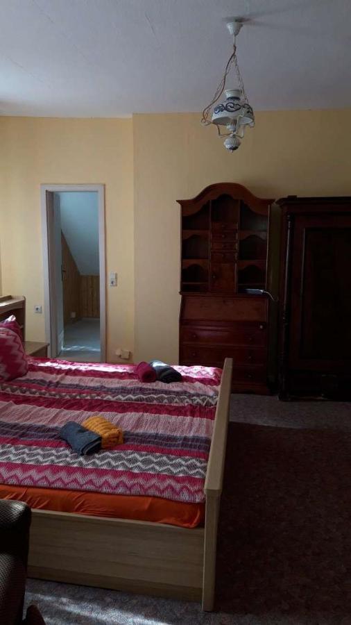 Hotel " Art Ddr" Eig Bad Dir Im Zim, 3 Og, Treppensteigen Kein Fruehhstueck Keine Kueche Nur Uebernachtung Parkpl, Wifi, Blankenb Blankenburg  Zewnętrze zdjęcie