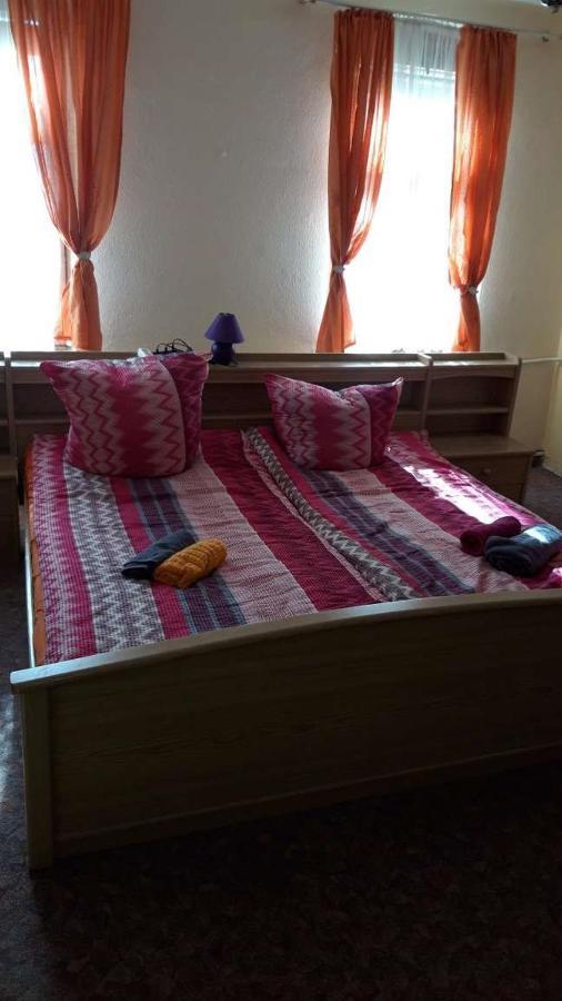 Hotel " Art Ddr" Eig Bad Dir Im Zim, 3 Og, Treppensteigen Kein Fruehhstueck Keine Kueche Nur Uebernachtung Parkpl, Wifi, Blankenb Blankenburg  Zewnętrze zdjęcie
